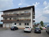 Haus von vorne, Stellplätze - 