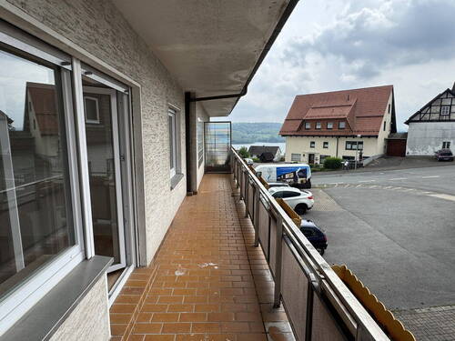 Balkon (wird noch neu gemacht) - 