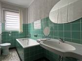 EG Badezimmer - Mehrfamilienhaus, Wohnhaus mit 176,20 m&sup2; in Völklingen / Ludweiler zum Kaufen