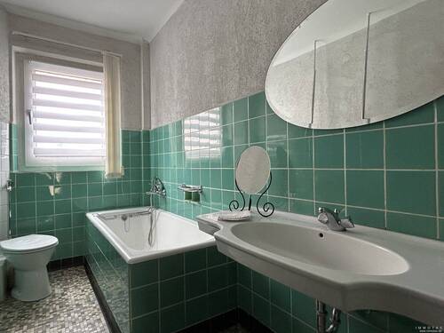EG Badezimmer - Mehrfamilienhaus, Wohnhaus mit 176,20 m&sup2; in Völklingen / Ludweiler zum Kaufen