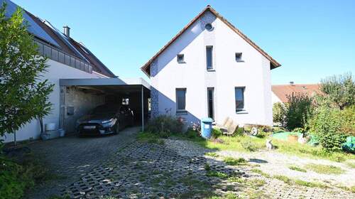 Schickes Einfamilienhaus mit Carport - 3 Zimmer Einfamilienhaus zum Kaufen in Berg bei Neumarkt in der Oberpfalz / Meilenhofen