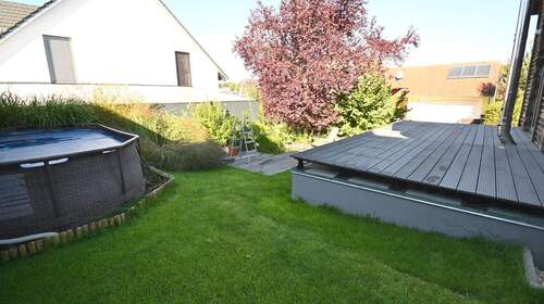 Garten zum Erholen - 3 Zimmer Einfamilienhaus in Berg bei Neumarkt in der Oberpfalz / Meilenhofen