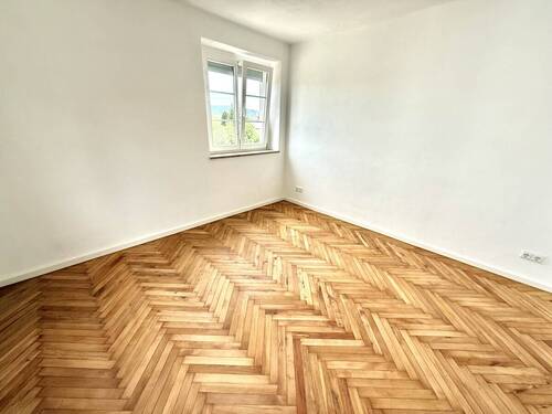 In Ihrem Schlafzimmer - 