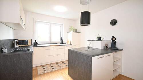 Einbauküche inklusive! - 3 Zimmer Etagenwohnung in Deining