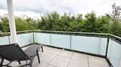 Balkon mit Blick ins Grüne - 