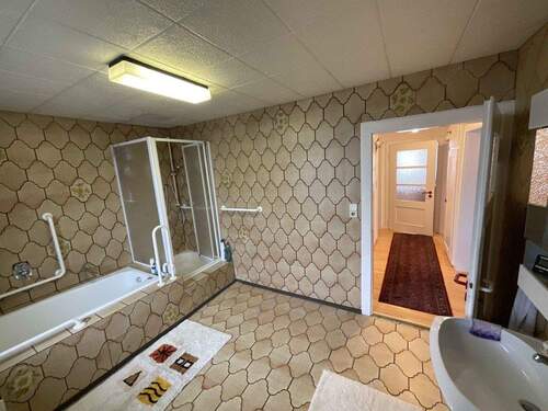 OG_Badezimmer_www.villingen.immobilien - 