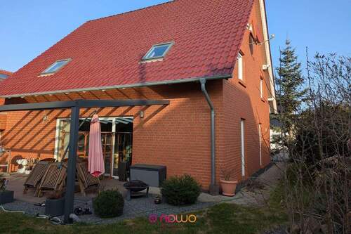 Rückansicht mit Blick auf Terrasse (3) - 