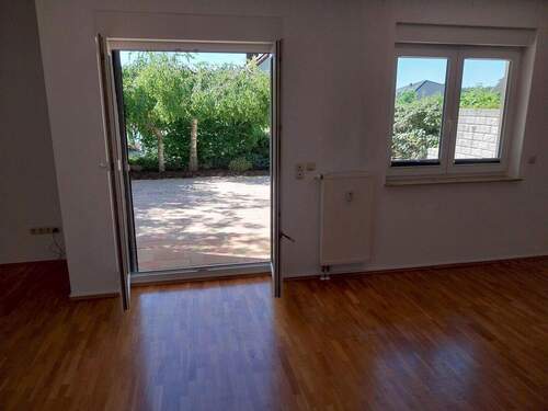 Ausgang zum Garten - 3 Zimmer Etagenwohnung zum Kaufen in Volkach