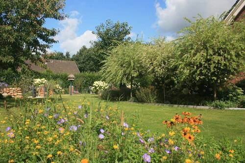 großzügig, mit Liebe angelegt - 6 Zimmer Einfamilienhaus in Vierden