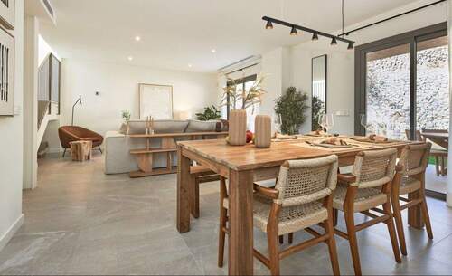 Heller Essbereich mit bodentiefen Fenstern - Reihenmittelhaus mit 142,00 m&sup2; in Esporles zum Kaufen