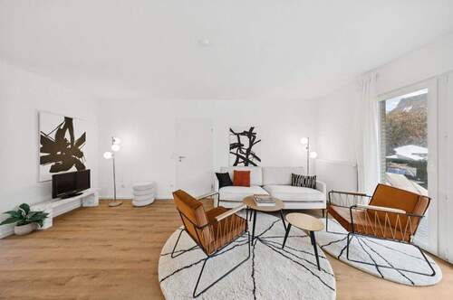 Bild 2 - 9 Zimmer Doppelhaushälfte zum Kaufen in Pinneberg