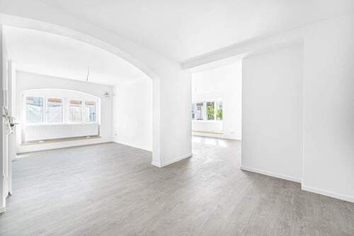 Büro 1 - TOP! Büroräume im EG eines kernsanierten Wohn- und Geschäftshaus in Peißenberg