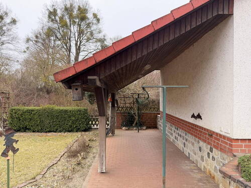 Terrasse / Trockenplatz Garage - Einfamilienhaus mit 130,00 m&sup2; in Neustrelitz zum Kaufen