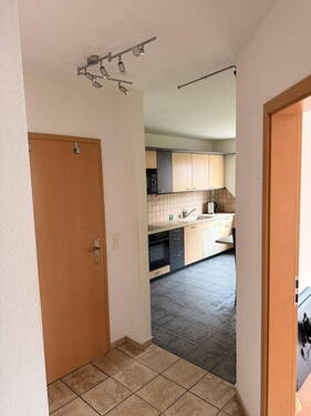 Offener Flur zur Küche - 