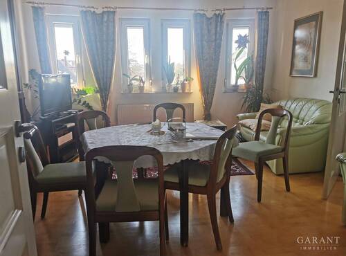 Wohnzimmer - Altbau-Charme in zentraler Lage der Innenstadt