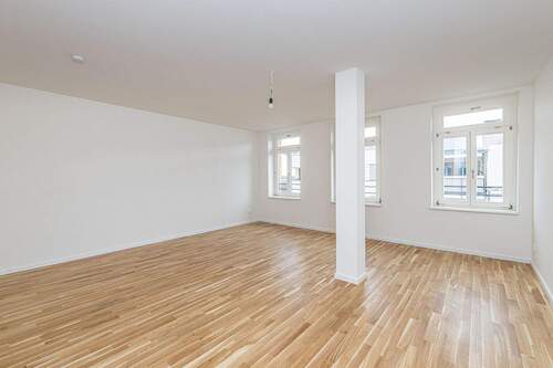 Wohnzimmer - 3 Zimmer Etagenwohnung zum Kaufen in Leipzig