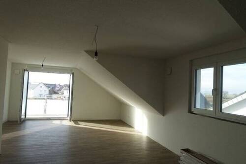 Bild 2 - 3 Zimmer Etagenwohnung zur Miete in Forchheim