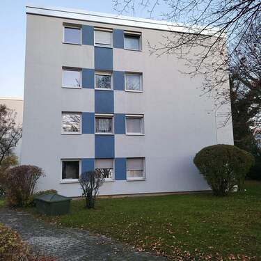 Hausansicht - 3 Zimmer Etagenwohnung zum Kaufen in München