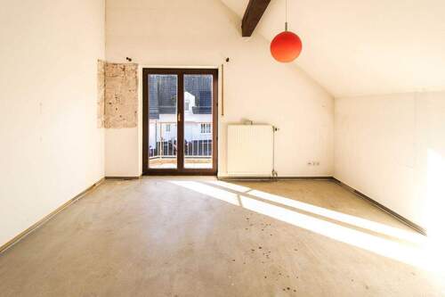 18) Kinderzimmer rechts Dachgeschoss mit Balkon - 