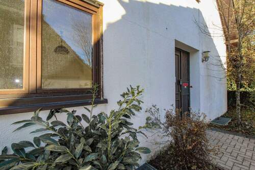 4) rechter Zugang zum Haus - Mehrfamilienhaus, Wohnhaus in Remscheid zum Kaufen