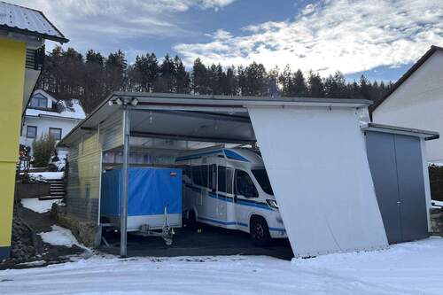 Großer Doppelcarport mit Überhöhe + seitlicher Garage - Einfamilienhaus mit 221,90 m&sup2; in Tuttlingen zum Kaufen