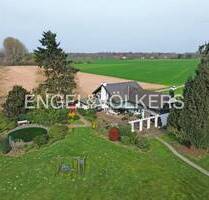 Wohnen wie im Traum: Landhaus mit Seeblick, Pool, eigenem Pferdestall und vielem mehr! - Krefeld Traar