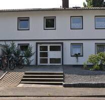 4 Zimmerwohnung mit ausgebautem Dachgeschoss incl. Garage in 4-Parteienhaus in Bonn-Lengsdorf