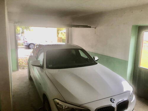 Innenansicht linke Garage - 