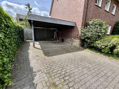 Carportanlage - 8 Zimmer Mehrfamilienhaus, Wohnhaus zum Kaufen in Werne