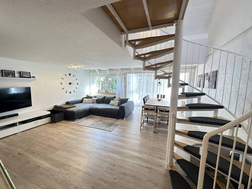 Wohnzimmer - 4 Zimmer Etagenwohnung zum Kaufen in Bösingen-Herrenzimmern