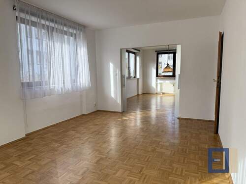 Wohn- und Esszimmer - 4 Zimmer Etagenwohnung zur Miete in Mainz