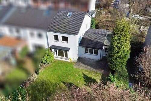 Rückseite - Endreihenhaus mit großem Garten