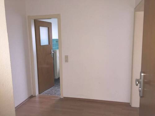 Flur - Etagenwohnung mit 37,00 m² in Leverkusen zur Miete