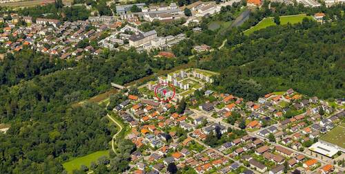 Standort Luftbildaufnahme - Schöne 4-Zimmer-Wohnung mit zwei Bädern zum Kauf in Rosenheim unmittelbare Nähe Mangfall