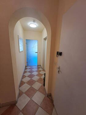 Flur - 4 Zimmer Etagenwohnung zum Kaufen in Rosenheim