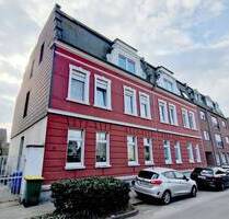 Altbaucharme & Entwicklungspotenzial - Dreifamilienhaus mit freier Einheit - Oberhausen Sterkrade-Mitte