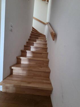 Treppe zum 1. Obergeschoss - 