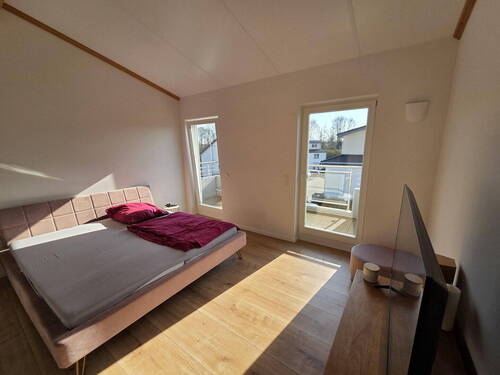 Zimmer zum Balkon, 2. Stock - 