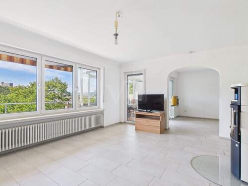 Wohnzimmer - Einfamilienhaus mit 323,00 m² in Bad Neustadt an der Saale / Herschfeld zum Kaufen