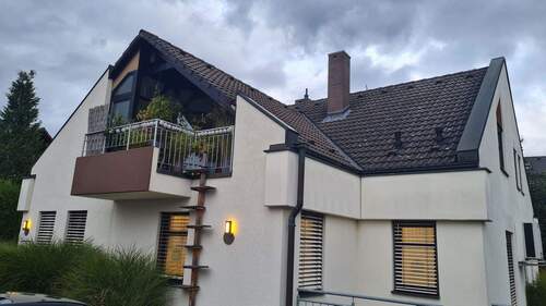 Hausansicht - 3 Zimmer Etagenwohnung zur Miete in Schwanstetten-Leerstetten