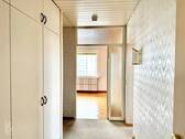 Eingangsbereich mit Einbauschrank - 
