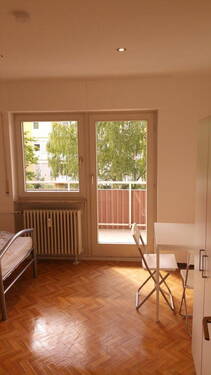 mittleres Zimmer - 3 Zimmer Etagenwohnung in Karlsruhe