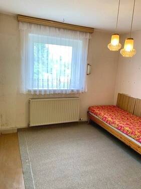 Schlafzimmer (OG) - 