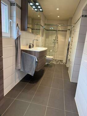 8a2b97a9-2464-4ac4-bd33-67ace2654a2f.jpg - 