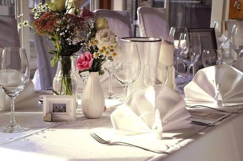 Hochwertige Dekoration trifft auf Raumgefühl - 