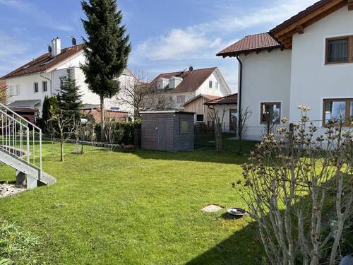 Gartenbereich - 1 Zimmer Mehrfamilienhaus, Wohnhaus zum Kaufen in Pliening