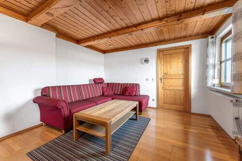 Wohnzimmer (EG) - 6 Zimmer Einfamilienhaus zum Kaufen in Arrach