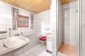 Badezimmer (EG) - 