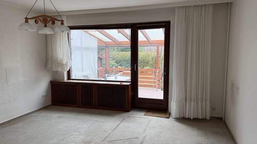 Wohnzimmer im EG - 5 Zimmer Reihenendhaus in Adendorf