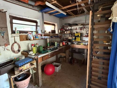 mit Werkstattbereich - 